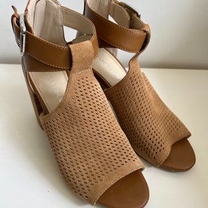 Once Used Marc Fisher Gabie Stacked Heel Sandals in Brown Size 7